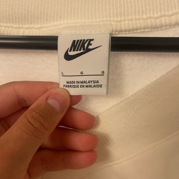 Nike Sportswear Phoenix Fleece Women's Cropped V-Neck - Picture 3 of 4